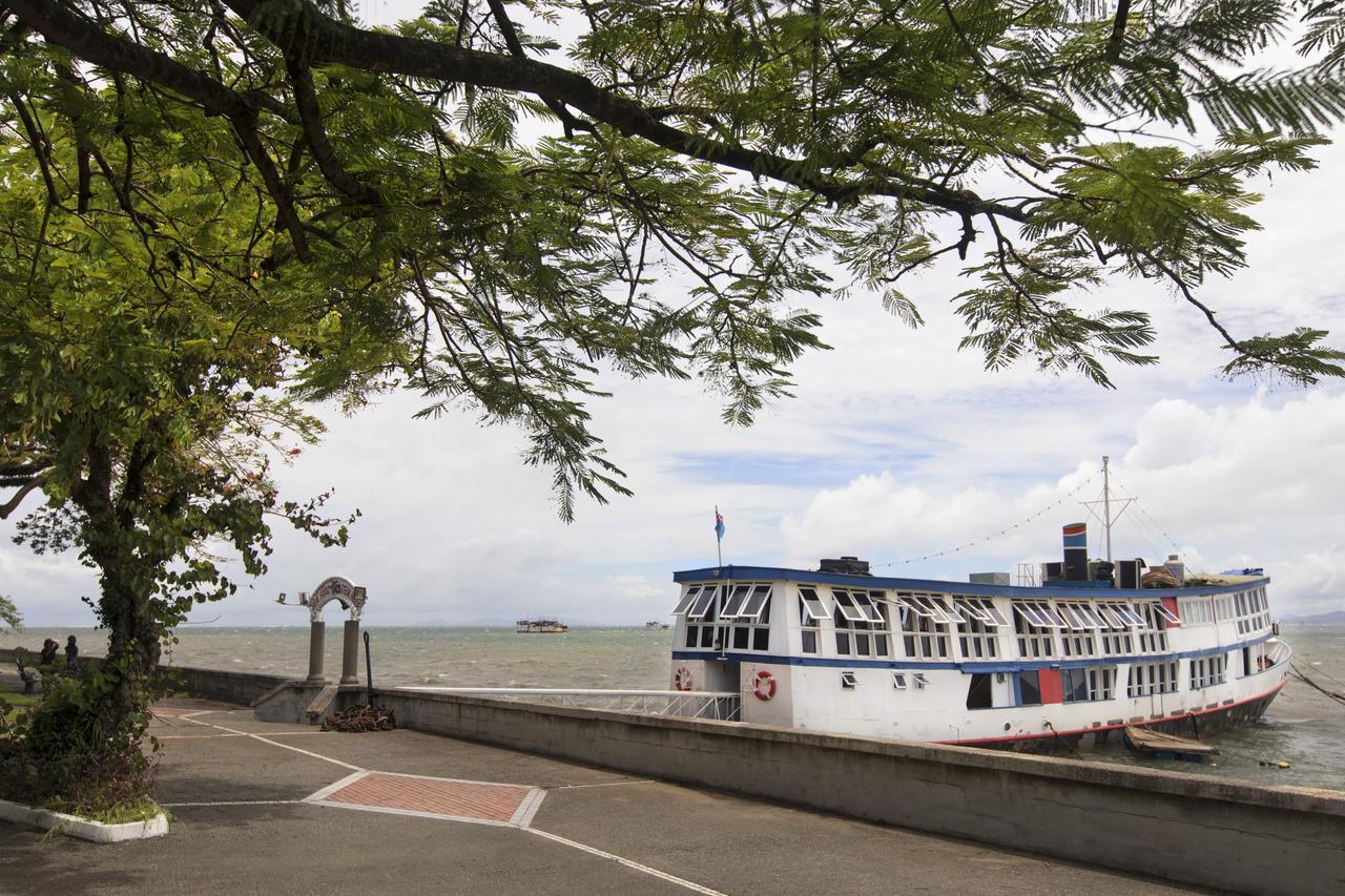 Quest Suva Aparthotel Exterior photo